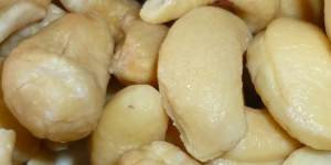 Cashews - an excellent source of magnesium.